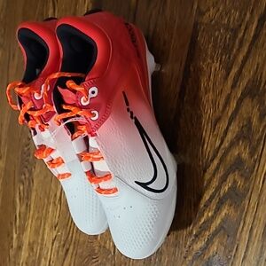 Nike Women's softball cleats, size 8, NWT, white, black, red